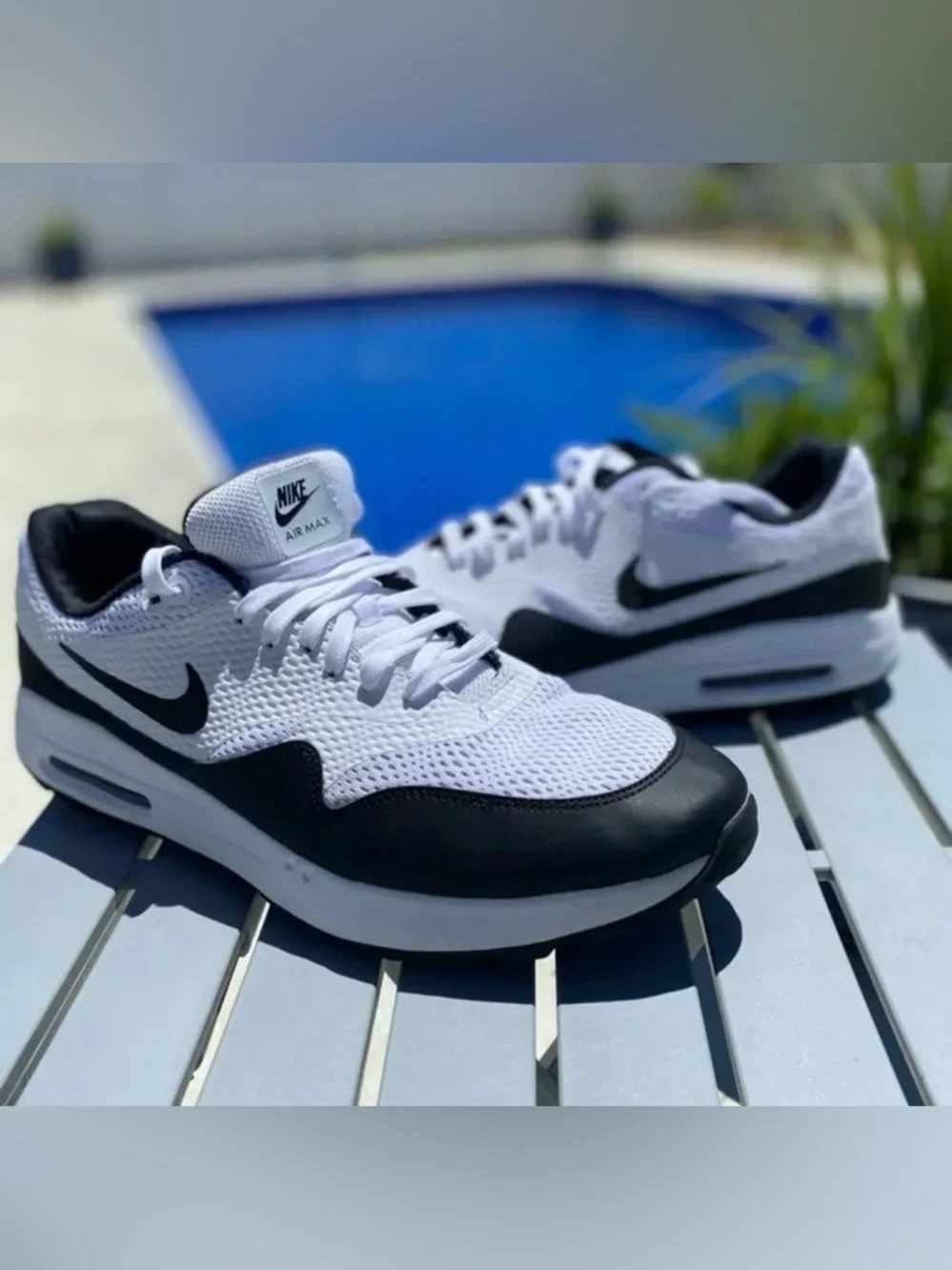 Nike Men’s White and Black Air Max Sneakers - Picture 1 of 8